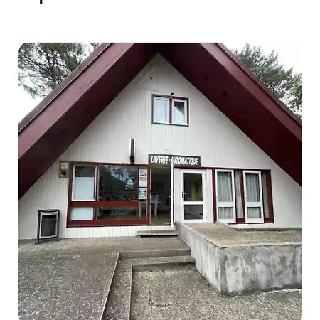 Refait A Neuf En Octobre 2025 Dans Villages Fougeres Villages Sous Les Pins Pas De Draps Serviettes Dans Le Menage A Vous De Le Faire Obligatoirement פארק נופש Léon