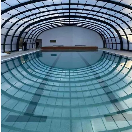 Tatil parkı Refait A Neuf En Octobre 2025 Dans Villages Fougeres Villages Sous Les Pins Pas De Draps Serviettes Dans Le Menage A Vous De Le Faire Obligatoirement *